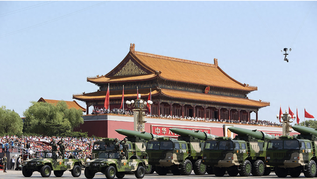 北京大阅兵后，俄方收到最新情报：美国为中国准备了25个秘密武器