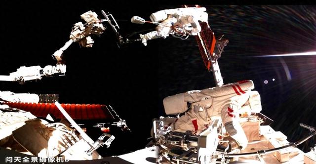 神舟二十号航天员第三次出舱成功 看不见的“安全绳”全程在线支持