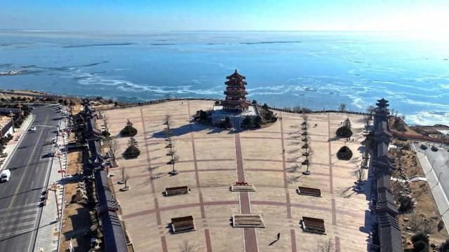 冬日里的限定美景 锦州湾再现海冰奇观