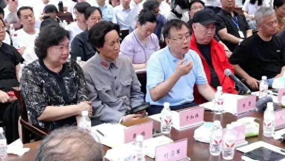 主席形象后继有人，于和伟已接班唐国强，和古月比你更喜欢哪一个