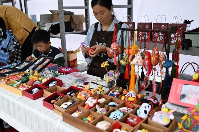 汉中市“五馆联动”国庆启幕，千余名游客首日沉浸式体验两汉三国文化
