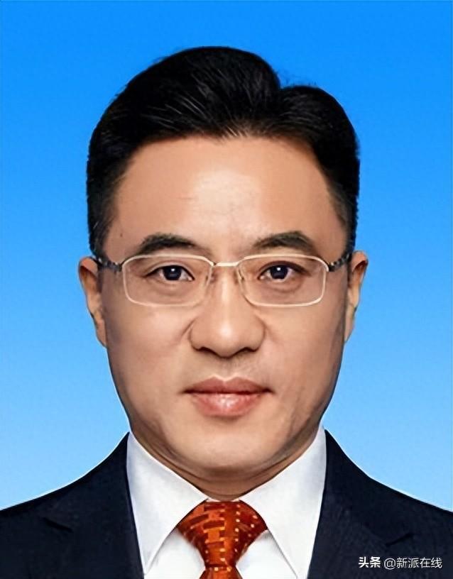 11名候补中央委员递补为中央委员会委员