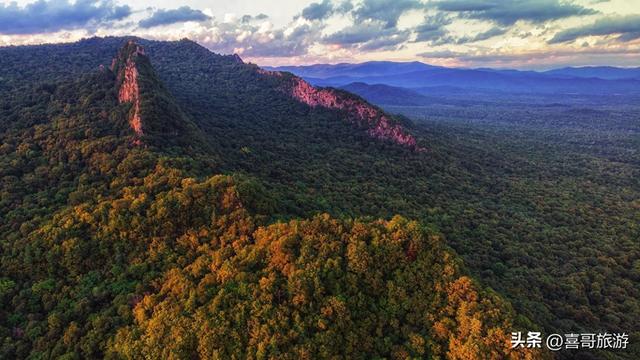 探秘黑龙江鸡冠山：地质奇观与人文记忆的交响