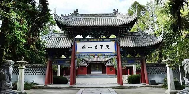 文/任天义：古柏森森处，犹闻《出师表》——汉中武侯祠记