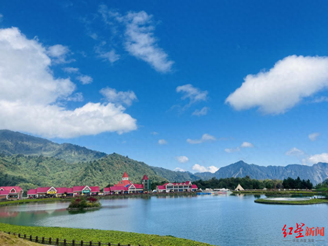 文商旅体齐助力，成都“双节”假日氛围浓