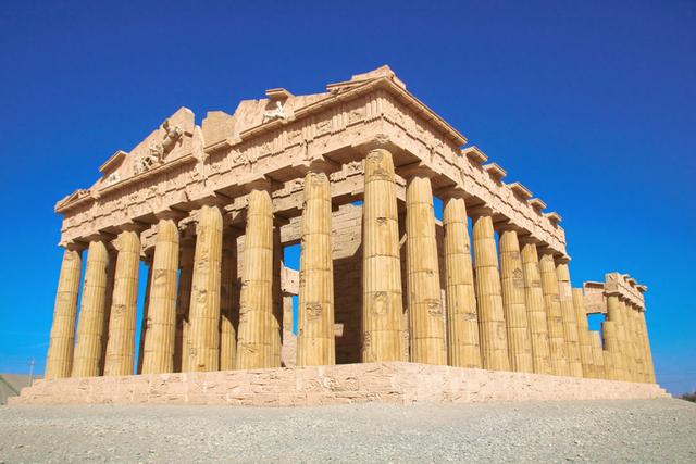 敦煌丝路遗产城，戈壁滩上的影视基地，看一场艺术与自然的盛宴