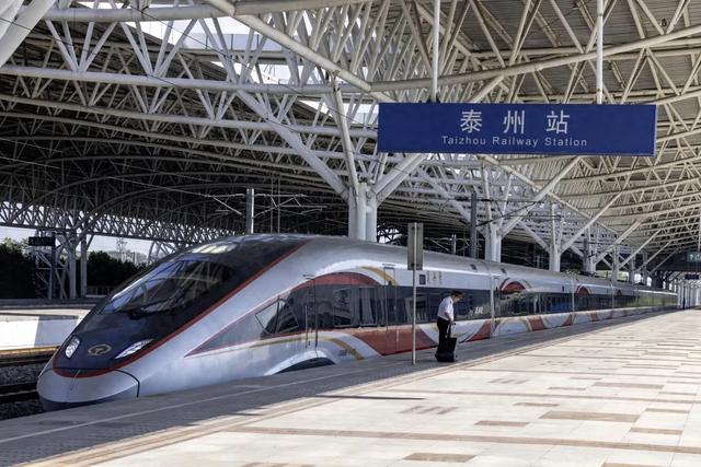 景区、酒店全打折！这座冠军城 “太会了”