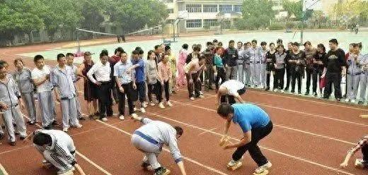 网站建设团队游戏（超经典的30个团队拓展游戏）