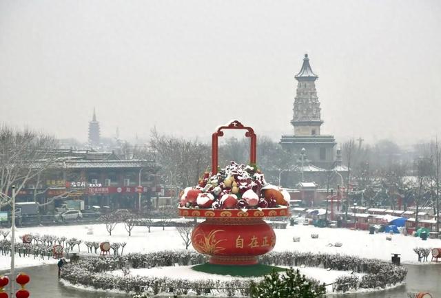 美出圈！春雪落正定，宛如童话世界