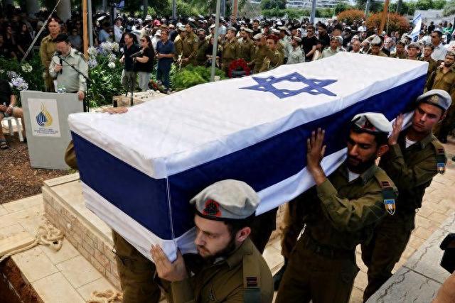 隧道藏尸11年！哈马斯突然认怂移交遗体，2014巴以伏击案真相揭晓