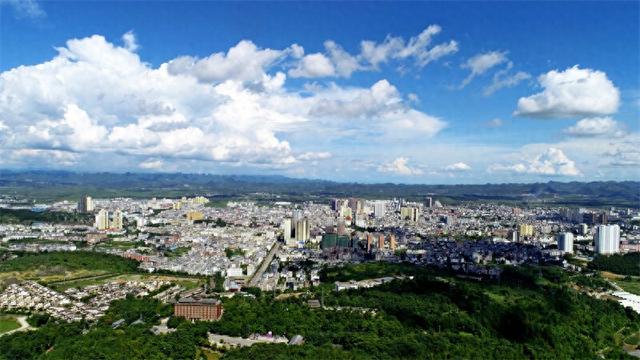 赛事引客潮 清凉促消费——罗平“体育+文旅”激活夏日经济活力