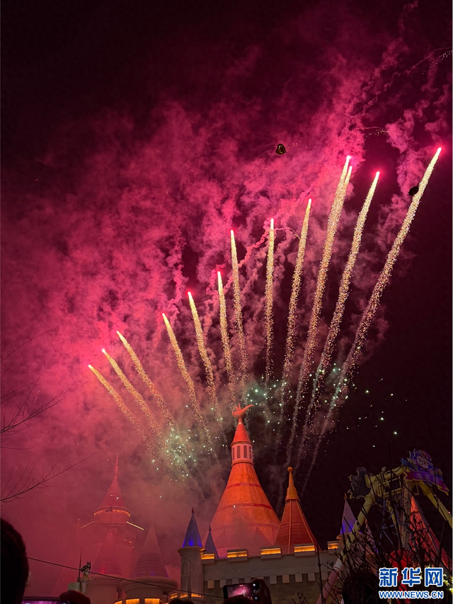 青海湟中：河湟韵里庆新岁 流光溢彩过新年