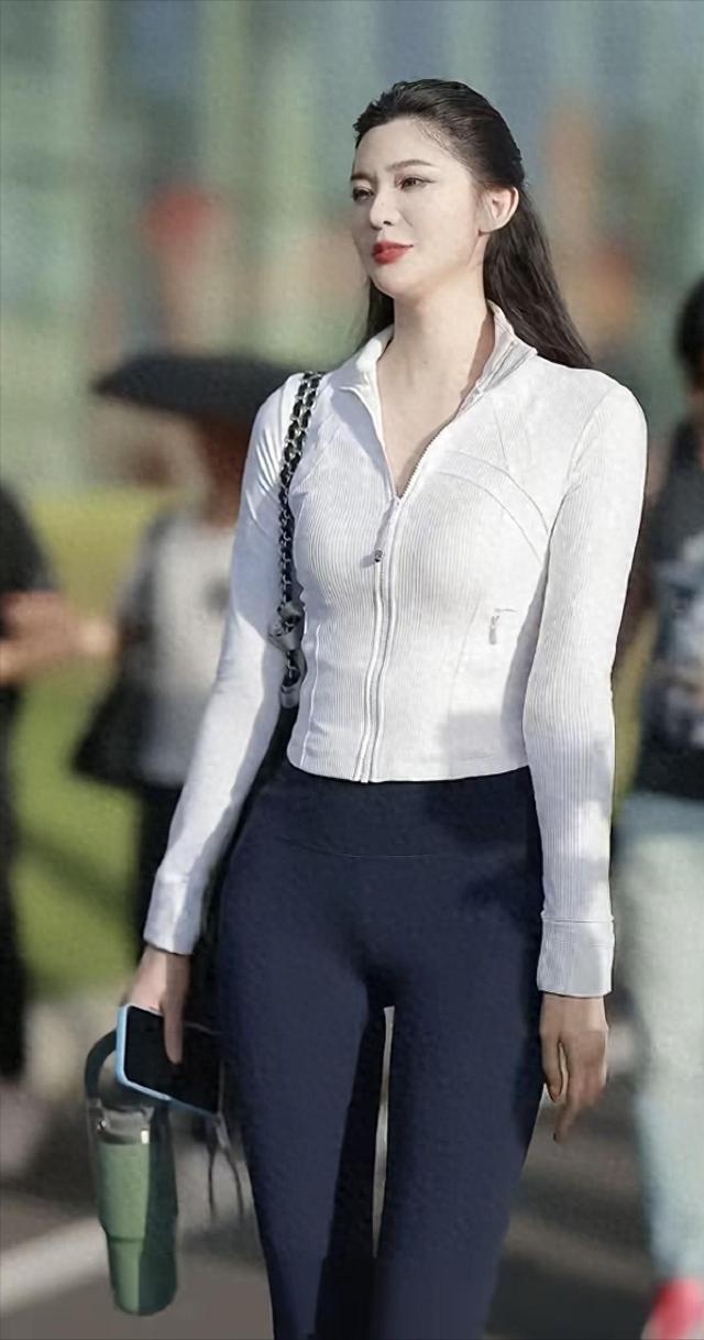 王思聪追6年都没追到杜芊逸，看来确实有独特魅力！