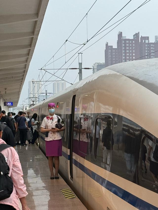 坐上高铁上北京