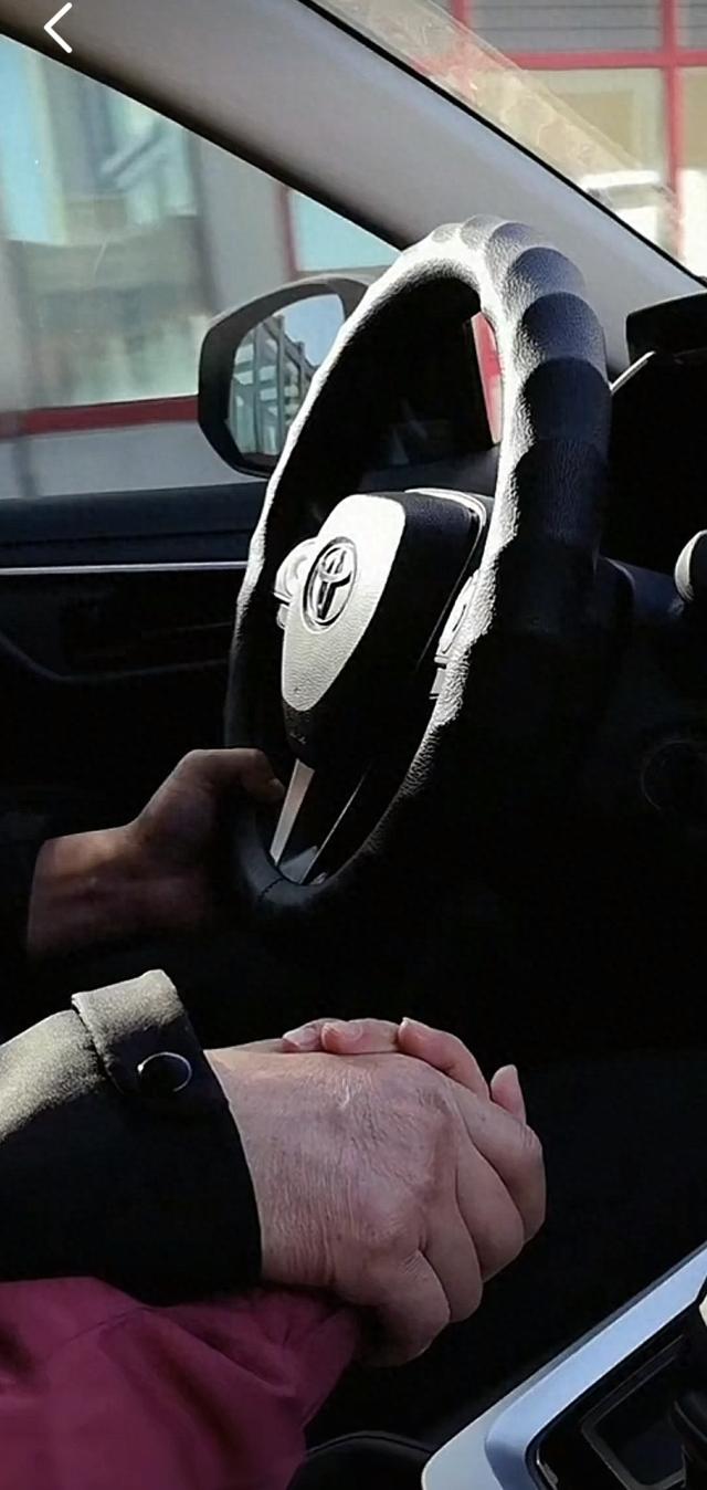 后来啊，没有拥抱，没有告别