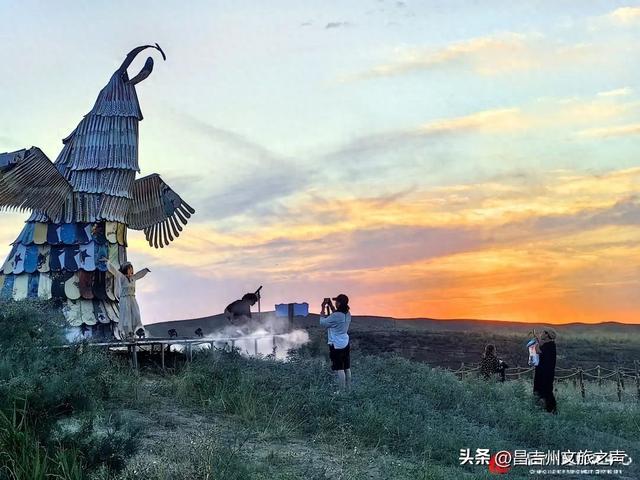 天山为幕，雪峰为卷——天山户外大本营成为旅游新地标