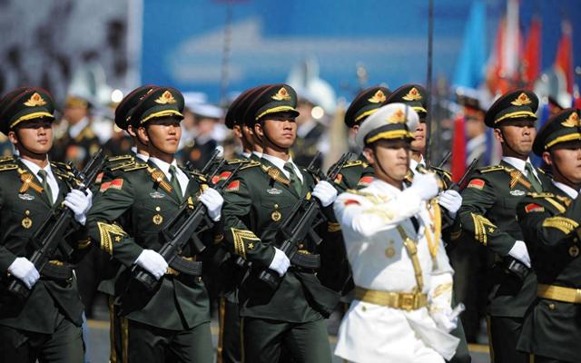 倒计时7天，北京上万官兵蓄势待发，解放军高层发出不寻常的讯号