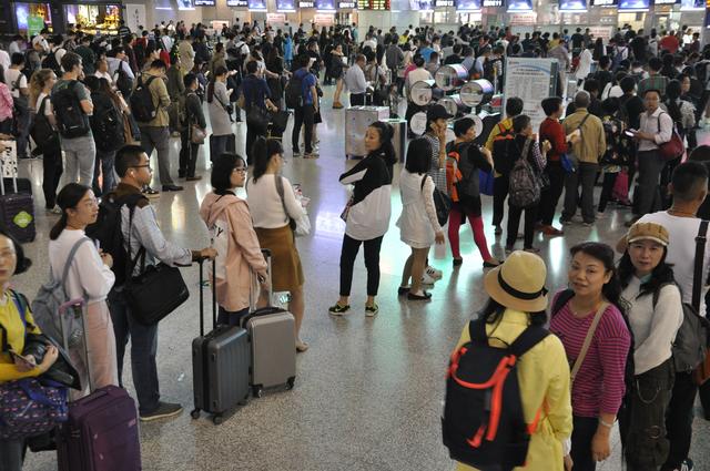 机票促销次卡和年票卖得火，如何购买才真正的划算？