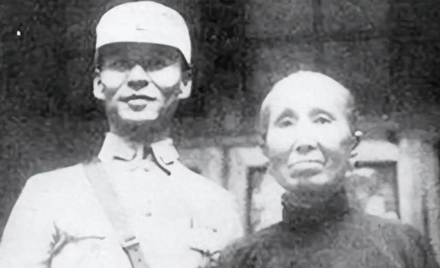 1950年蒋介石姐姐被判死刑，周总理求情无果，原来她有另一个身份