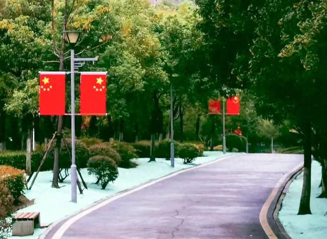 光谷公园集体换“国庆皮肤”啦！超全打卡攻略速码住～