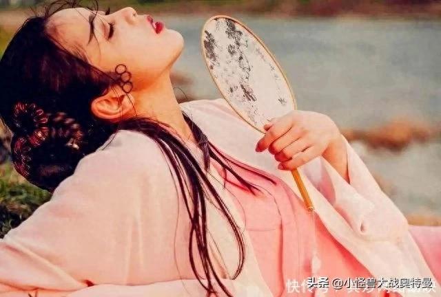 美少女奥特曼被怪兽强奸（因为她长得太美 皇帝不顾江山 死后狱卒还玷污她的尸体）