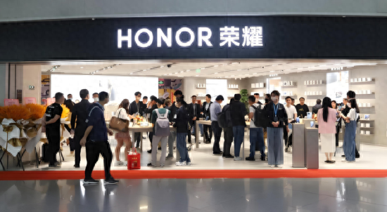 辱骂网友？荣耀高管多次发声惹争议，网友喊话CEO李健“管一管”