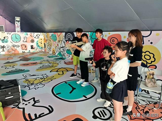 咸阳高新区AI创新港举办“AI+国防”嘉年华活动 开启国防教育新模式