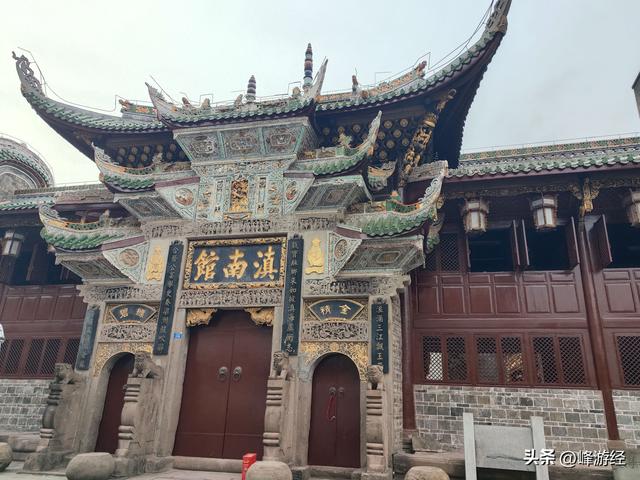 正在维修的滇南馆，找不到入口的铁桥记忆公园，滨江公园看翠屏山