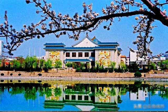 我是上海人	，刚从山东潍坊回来，实在忍不住想说：对潍坊5点印象