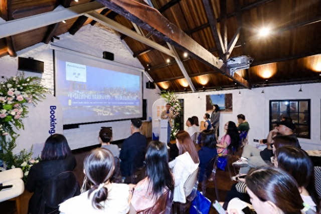 注重安全、首选美食，在这份出境游趋势报告中，银发族展示了强大的消费力