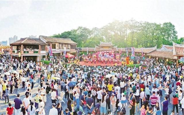 漳州古城涌入“大半个福建人口”