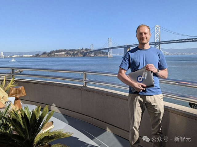 谷歌Dreamer大神离职！「辛顿门徒」自曝错过Transformer