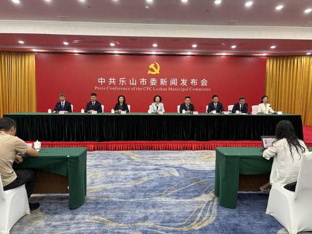 乐山文旅局长高志飞：再造两张世界名片，冲刺全球重要旅游目的地｜文旅局长说