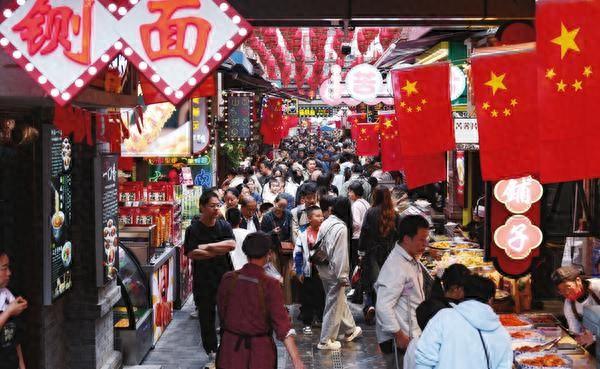 “双节”同庆文旅热 人气消费“双丰收” 国庆中秋假期宝鸡文旅市场持续火爆