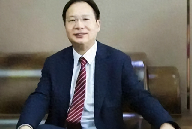 落槌！全部划归国资！追随许家印6年，江苏第一包工头赔得精光