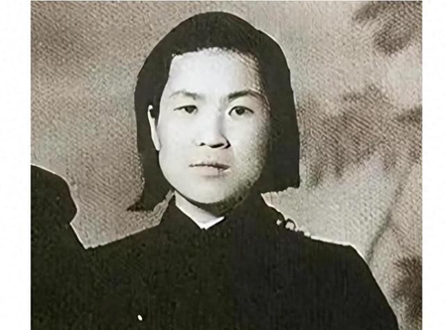 他是贺怡第三任丈夫，意志软弱叛变，建国后因提出见毛主席被逮捕