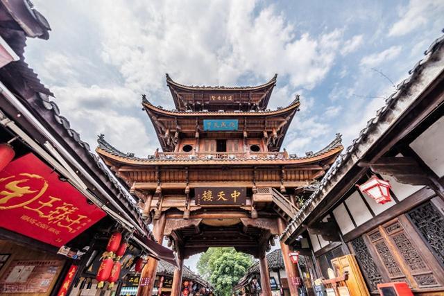 四川旅行最适合去的 7 个宝藏小城，好吃又好逛，争取每年去一个！