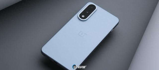 国补2124元起的天玑9400+，一加 Ace 5 至尊版体验评测