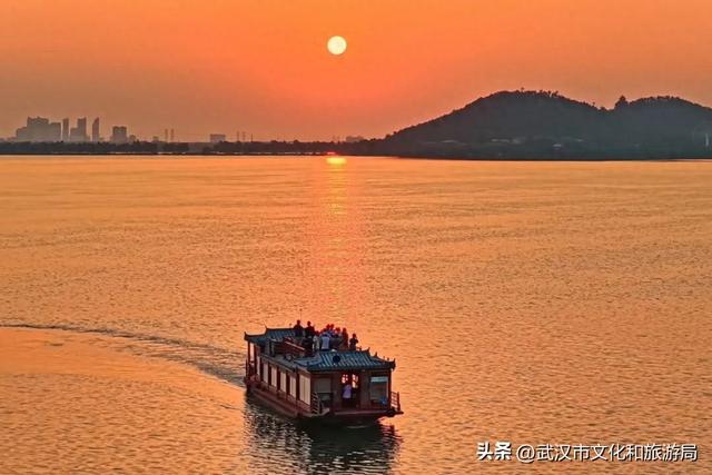 凌波追光日出专线：相约东湖，看醉美日出
