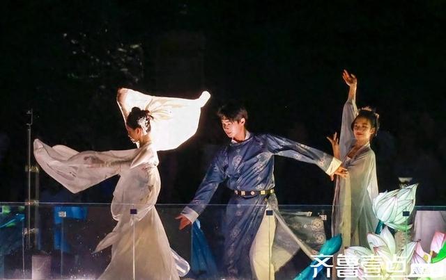 壹点号·秀山东|泉城夜游好去处!大明湖画船演艺焕新回归醉游人