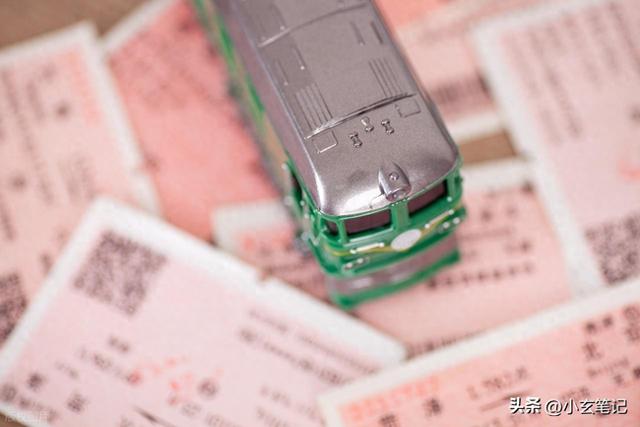 纸质票即将消失，网友炸锅：年轻人说早该如此，老年人问谁教我？