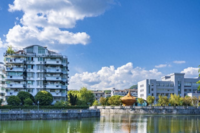 麗水學院錄取查詢_麗水學院特色專業(yè)介紹_麗水學院歷史沿革