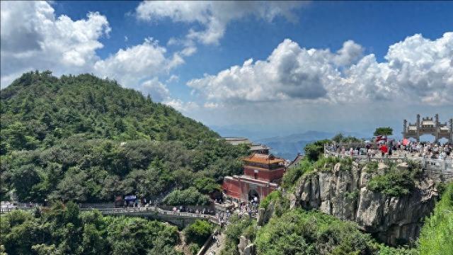 云作丝，风为引！登泰山“天界漫游”，把夏日浪漫全打包