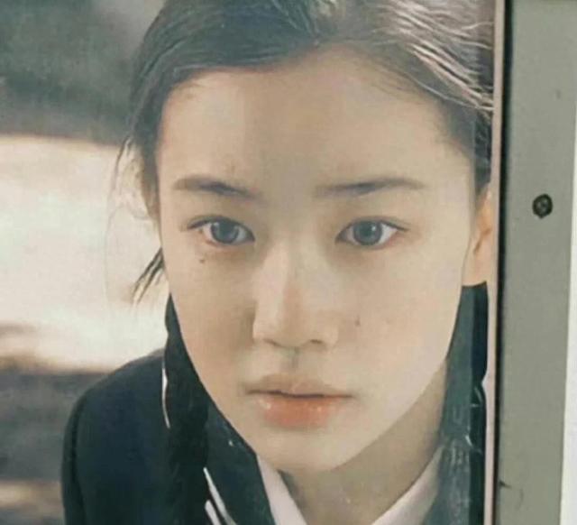 苍井优化妆（苍井优都已经四十岁了不知道有多少80后喜欢苍井优的颜）