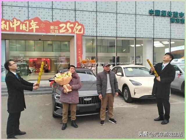 刚提新车就被扣3分，车主怒怼交警：出厂自带的，凭什么罚我？