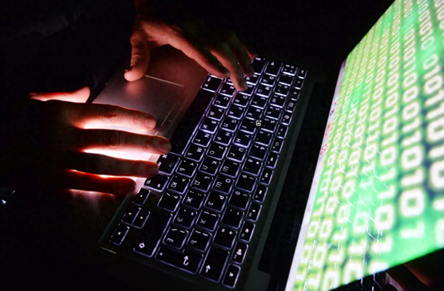 俄油轮遭袭幕后黑手是乌军，无人艇部队作战细节浮出水面