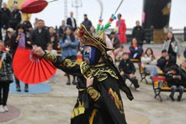 涪陵：免费惠民剧场点燃冬日文旅消费热情