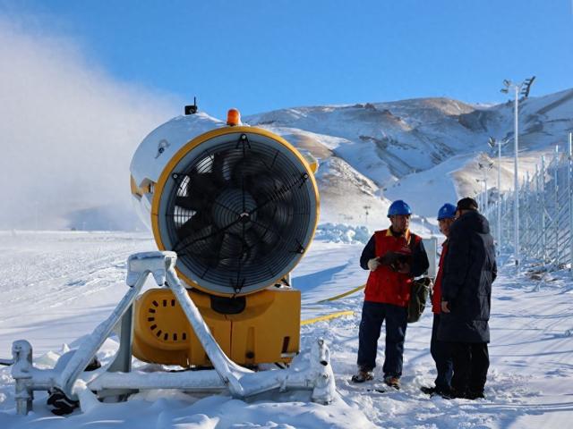 全域感知引客来　新疆赛里木湖冬季旅游热度攀升