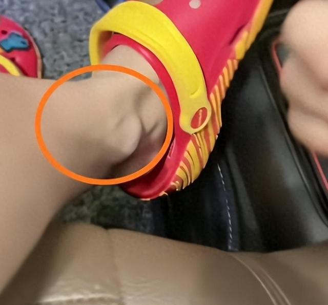 全红婵重返训练场，动作吃力瘫倒在地，恶心一幕出现，师兄遭牵连