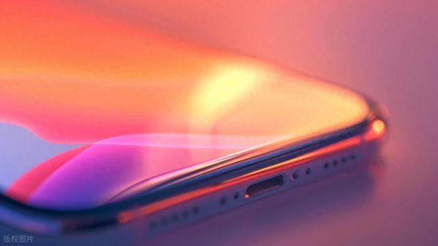 iPhone 17 Pro 大改天线布局，信号翻身仗能否打赢？